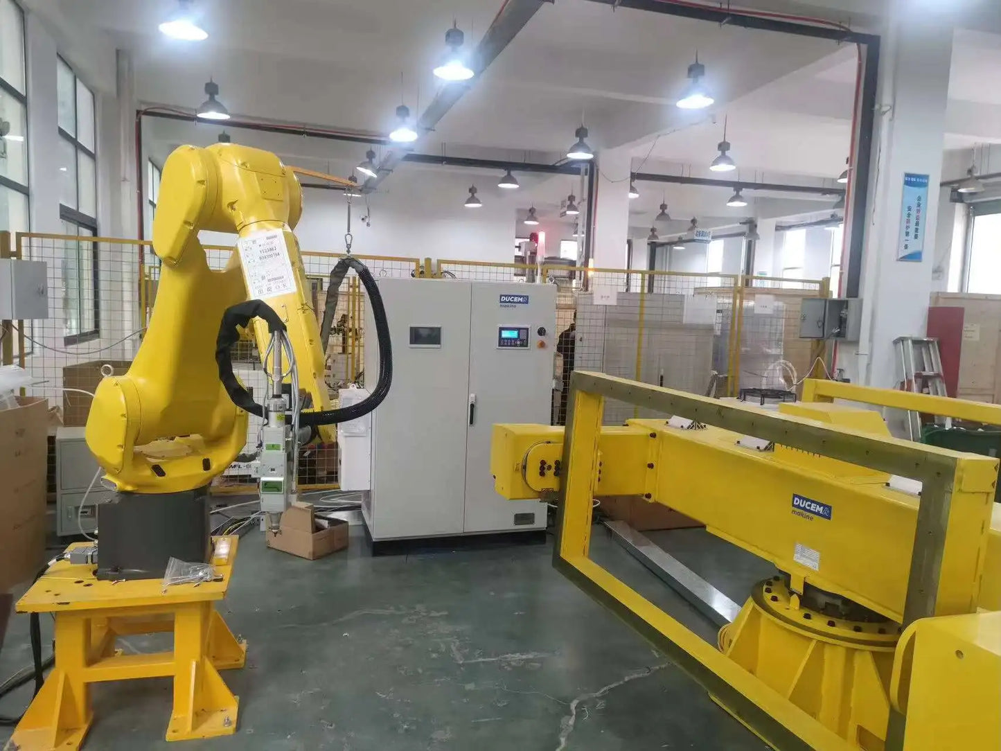 Automatic 3D Cobot Metal Sheet Tube Cutter 6 Axis Robot Arm Industrial Fiber Laser Source Cutting Hines