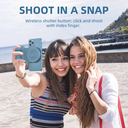 Effortlessly capture It features a 3 in 1 selfie